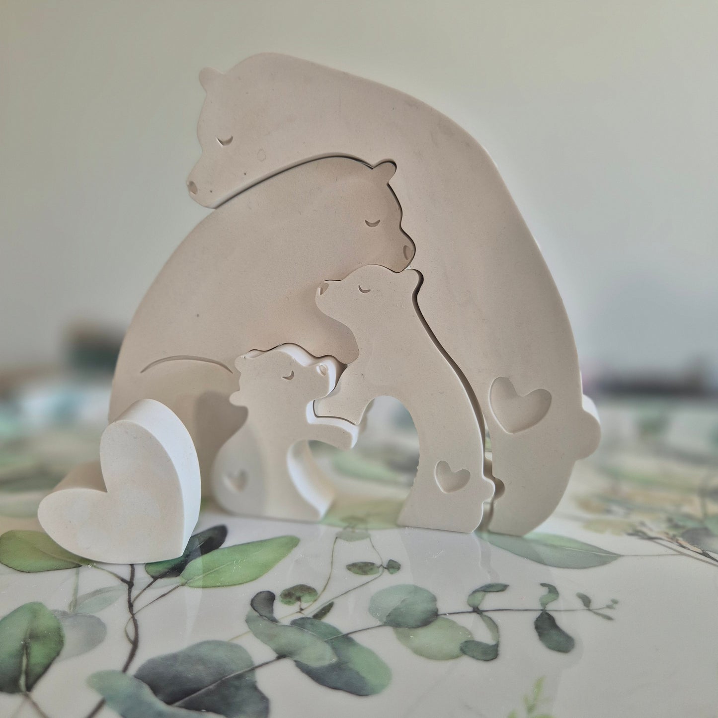 Bärenfamilie 5-teiliges Puzzle in der Farbe weiß aus Gießkeramik zum aufstellen // 25x25cm