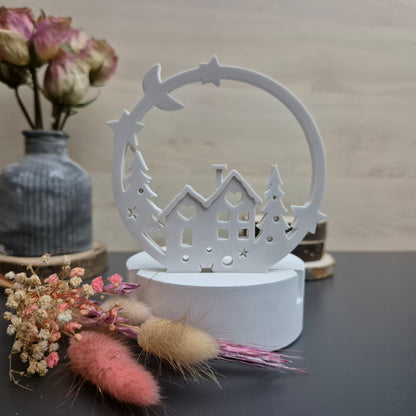 Wechselrahmen „Winterlandschaft" für Kerzensockel - aus weißer Gießkeramik - ca. 14 cm hoch