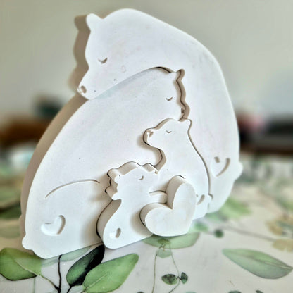 Bärenfamilie 5-teiliges Puzzle in der Farbe weiß aus Gießkeramik zum aufstellen // 25x25cm