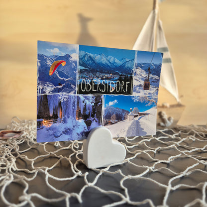 Kartenhalter in Herz-Form mit Schlitz auf der Oberseite für Fotos, Postkarten und kleine Notizen, aus weißem Gießbeton // Abmessung: 5x5x2cm