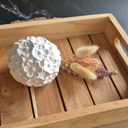 Blütenkugel aus Gießkeramik weiß, 8cm Durchmesser