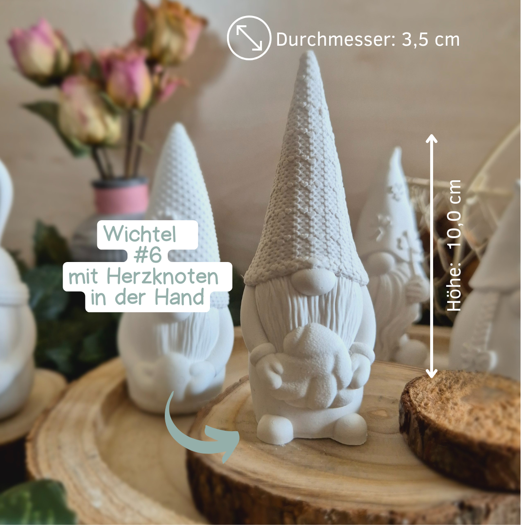 Wichtel Figur aus weißem Gießbeton, stehend, in verschiedenen Ausführungen, Abmessung: 8-10 cm hoch