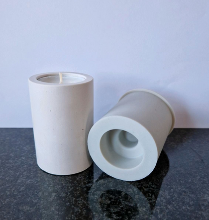 Gießform aus Silikon 2in1 Kerzenhalter von der Firma Rayher für Teelichter UND Stabkerzen, Abmessung: ø52x71mm